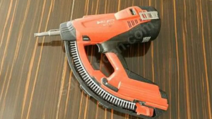 2.el temiz plastik sandalyeler FİYATI: 30 TL 6 İkinci el hilti çivi çakma tabancası
