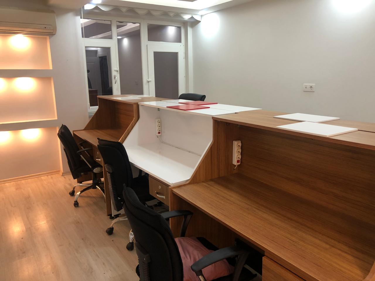 yenisine gerek yok iş görür, internet cafe mobilyaları