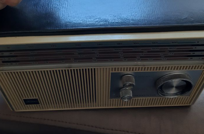 Temiz ilk günkü kadar yeni TOSHİBA antika radyo