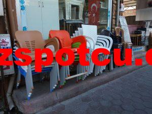 ikinci el plastik sandalye kollu ve kolsuz temiz sandalyeler