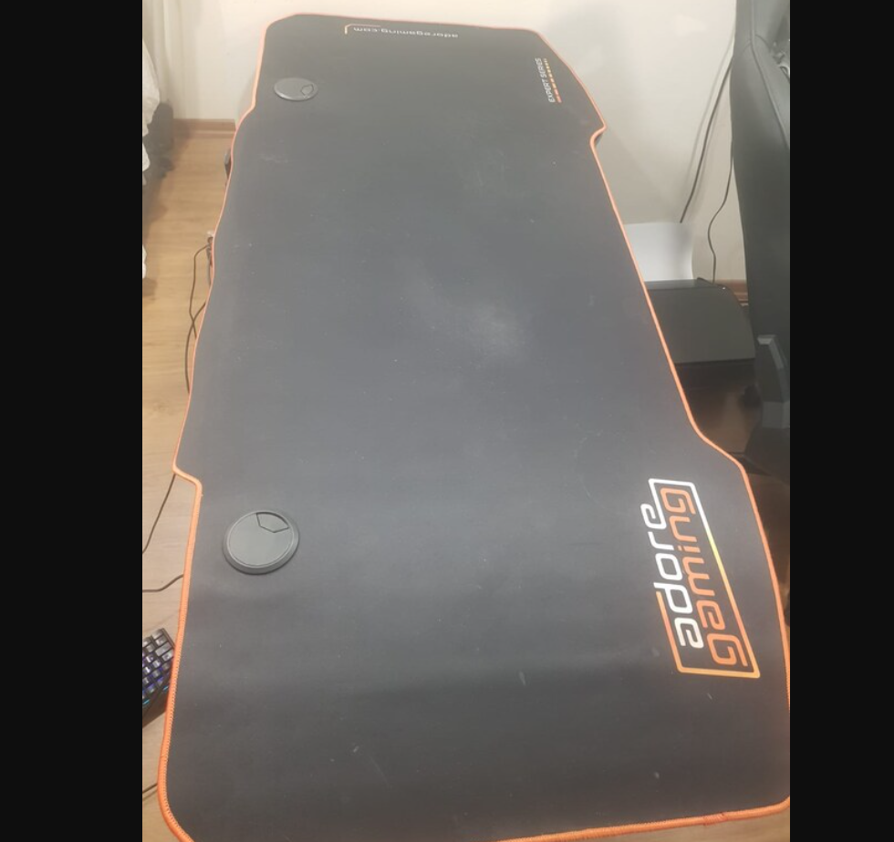 ADOREGAMING PROFESYONEL OYUNCU MASASI 1